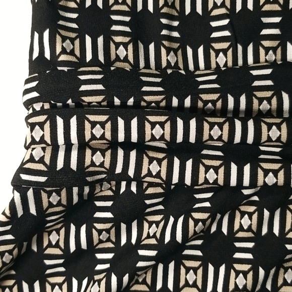 White House Black Market Women's Top Size L Sleeveless Tunic Elastic Waist - Picture 7 of 7